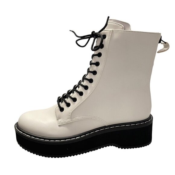 Kendall + Kylie Women's NWT White Faux Leather Hunt2 Combat Lug Sole Boot Size 6 - Picture 9 of 9